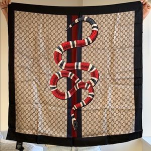 Gucci Web And Kingsnake Print Gg Silk Scarf